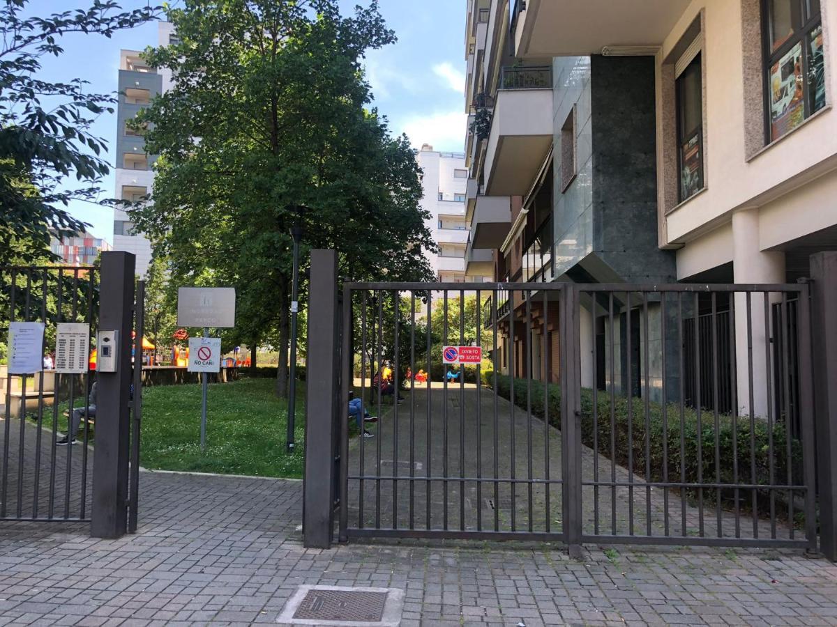 Appartamento Sulla Metro 3 Gialla Maciachini Mailand Exterior foto