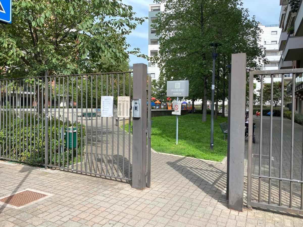 Appartamento Sulla Metro 3 Gialla Maciachini Mailand Exterior foto